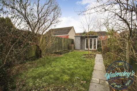Rear gardens and cabin