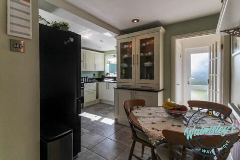 Kitchen breakfast room