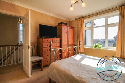 Rear double bedroom