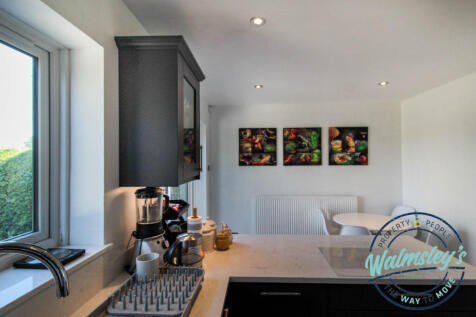 Kitchen dining room