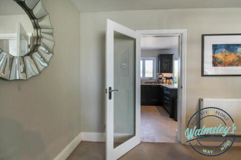 Sitting room to kitchen