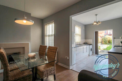 Kitchen dining room