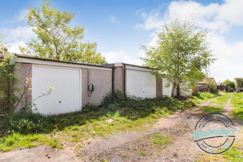 Rear double garage