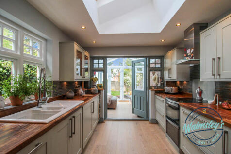 Kitchen dining