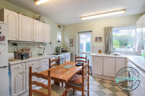Kitchen breakfast room