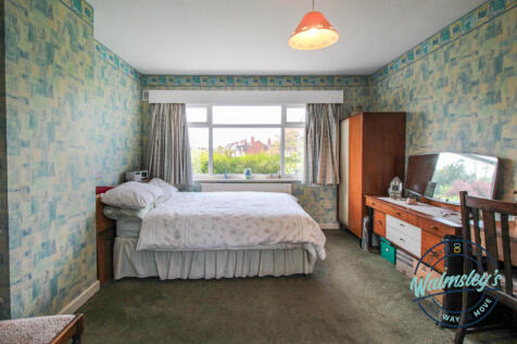 Dual aspect double bedroom&#96;