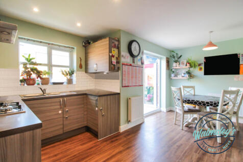 Kitchen dining