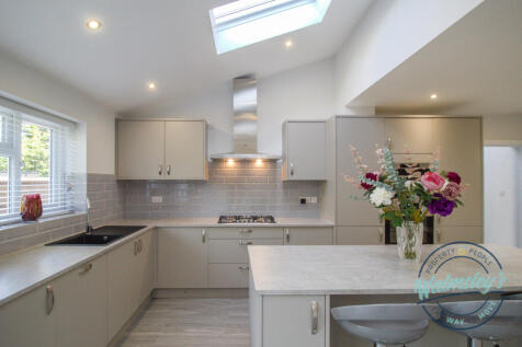 Breakfast bar &amp; worksurfaces