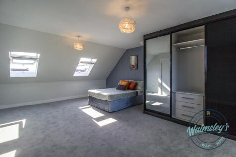 Main bedroom with fitted wardobes