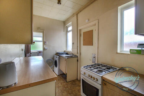 Kitchen towards bathroom