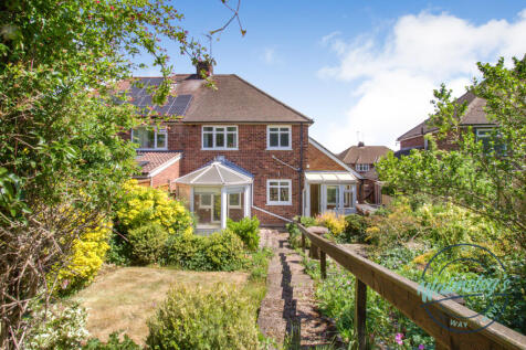 Rear gardend towards house