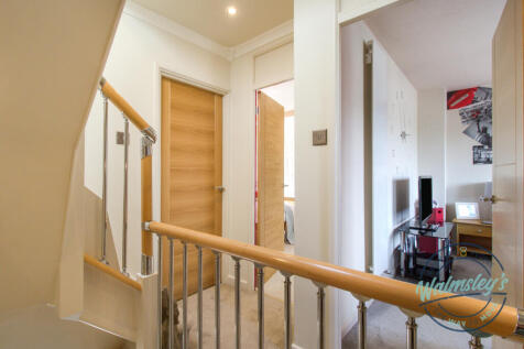 Landing &amp; bedrooms