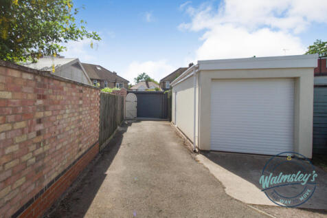 Silicon rendered Garage Workshop with electric rol
