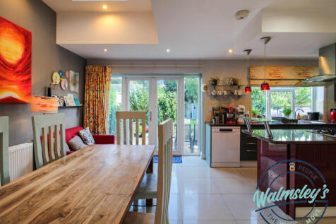 Kitchen dining extension