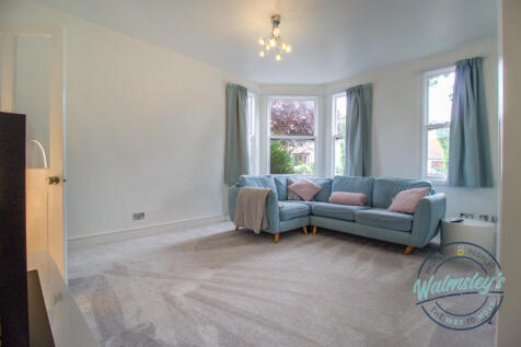 Sitting room x2