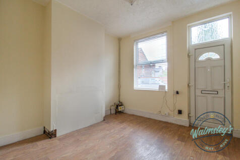 Front reception towards doorway