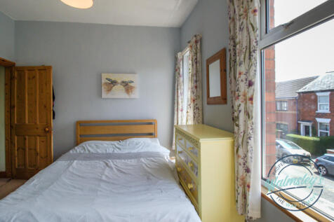 1st floor double bedroom