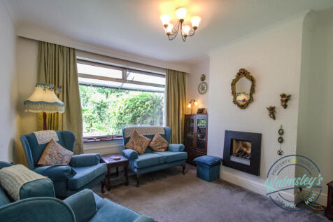 Rear reception with garden views