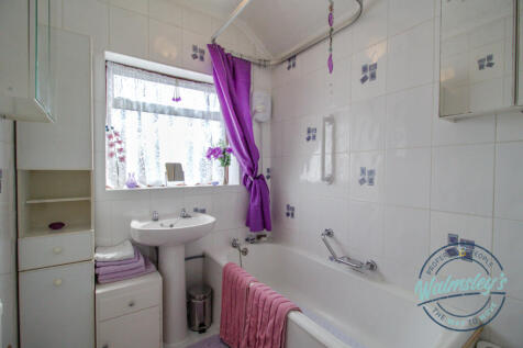 1st floor bathroom