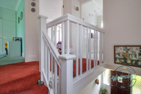 Landing &amp; hallway