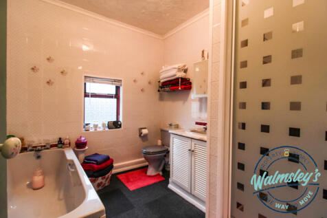 4 piece family bathroom