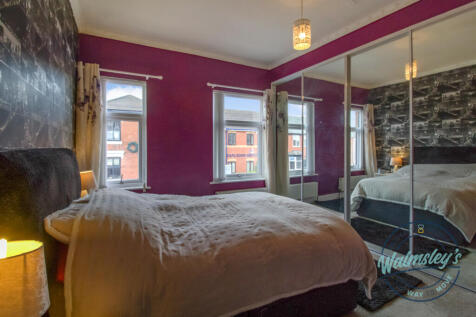Double bedroom with fitted wardrobes