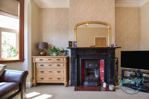Sitting room feature