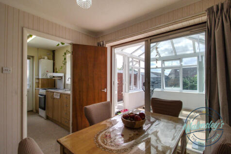 Dining towards conservatory &amp; kitchen