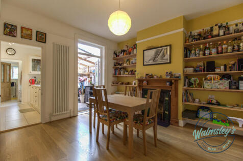 Dining room with French doors to gardens