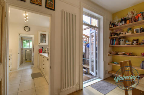 Dining towards kitchen