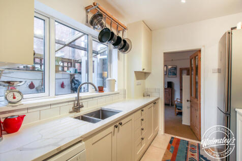 Modern &amp; stylish kitchen