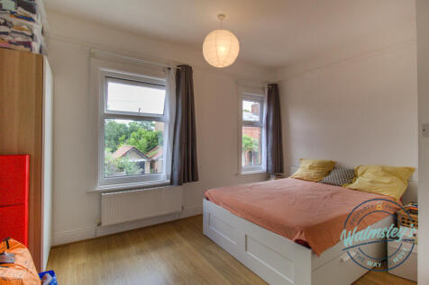 Front double bedroom 2