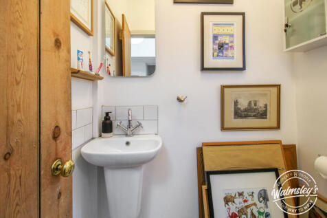 1st floor WC
