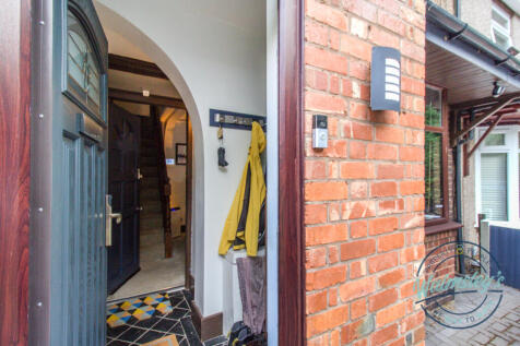Entrance porch &amp; lobby