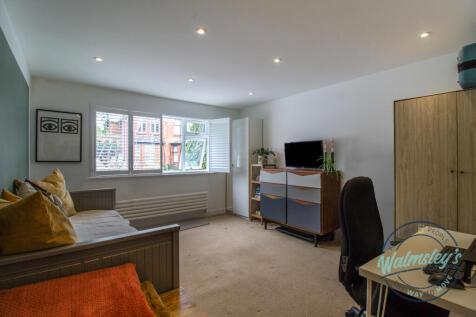 Bedroom four or impressive office gym sitting room