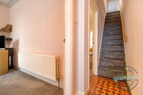 Front &amp; rear reception from hallway
