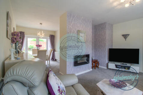 Sitting &amp; dining room