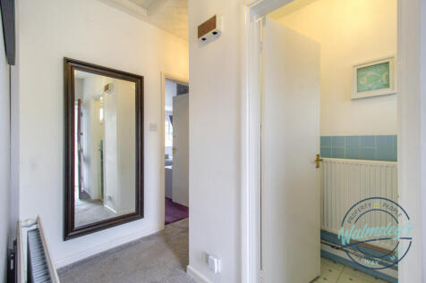 Hallway with cloakroom