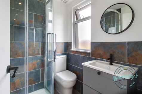 Ensuite shower room to loft bedroom