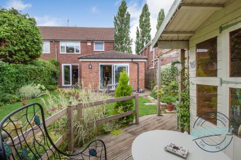Rear elevation &amp; sitting area