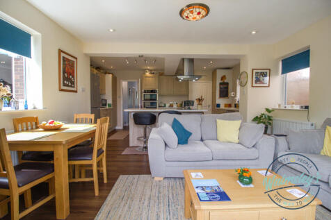 Family area from garden_