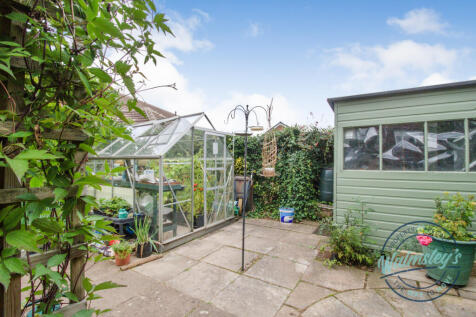 Rear working area of garden