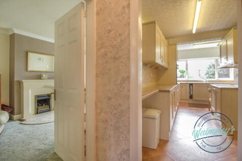 Extended kitchen &amp; extended sitting room to rear_