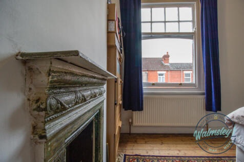 Front bedroom fireplace