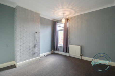 Rear double bedroom