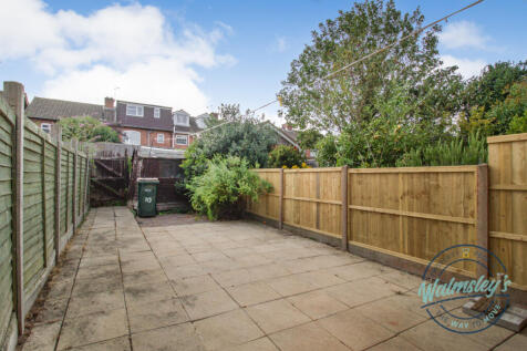 Rear patio gardens
