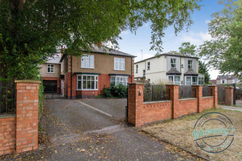 Gated frontage