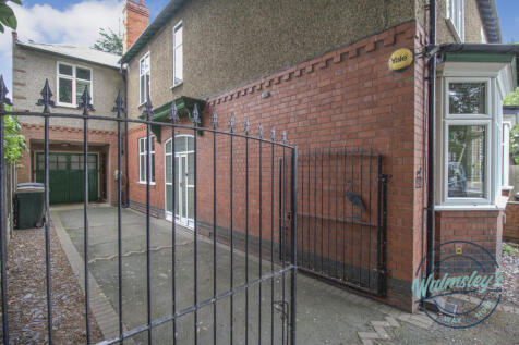 Gated access to garage &amp; entrance