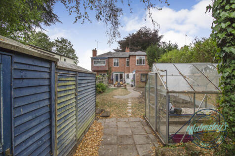 Gardens with shed &amp; greenhouse