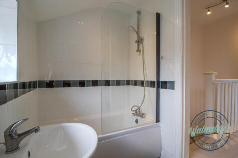 Bathroom &amp; landing